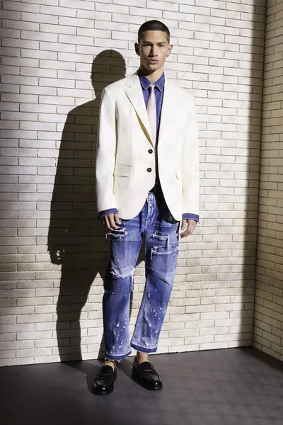 Look 26